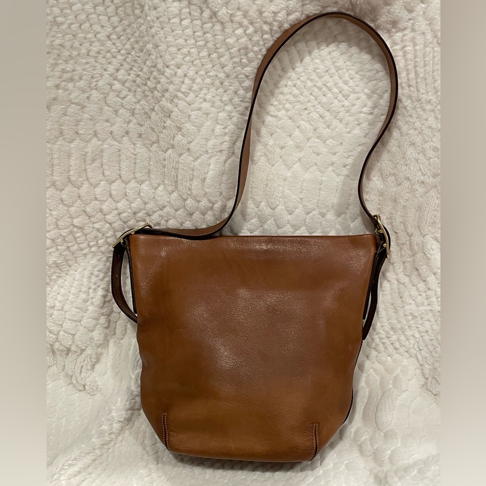Vintage Coach Buttery Leather Shoulder Bag D2S-9118 Saddle Brown